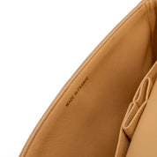 Vintage Chanel Classic Timeless Double Flap Bag in Medium Größe aus beigem Wildleder Material mit goldenerHardware