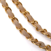 Vintage Chanel Classic Timeless Double Flap Bag in Medium Größe aus beigem Wildleder Material mit goldenerHardware