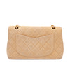 Vintage Chanel Classic Timeless Double Flap Bag in Medium Größe aus beigem Wildleder Material mit goldenerHardware