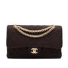 Vintage Chanel Classic Timeless Double Flap Bag in Medium Größe aus braunem Baumwolle Jersey Material mit goldener Hardware Vorderansicht 