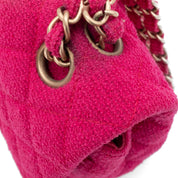 Pinke Chanel Timeless Double Flap Bag Handtasche in Medium Größe aus Jersey Tweed Material mit matt goldener Hardware