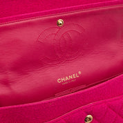 Pinke Chanel Timeless Double Flap Bag Handtasche in Medium Größe aus Jersey Tweed Material mit matt goldener Hardware