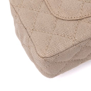 Beige Chanel Classic Double Flap Bag in Medium Größe aus Leinen Canvas Material mit matt goldener Hardware Vorderansicht 