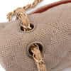 Beige Chanel Classic Double Flap Bag in Medium Größe aus Leinen Canvas Material mit matt goldener Hardware Vorderansicht 