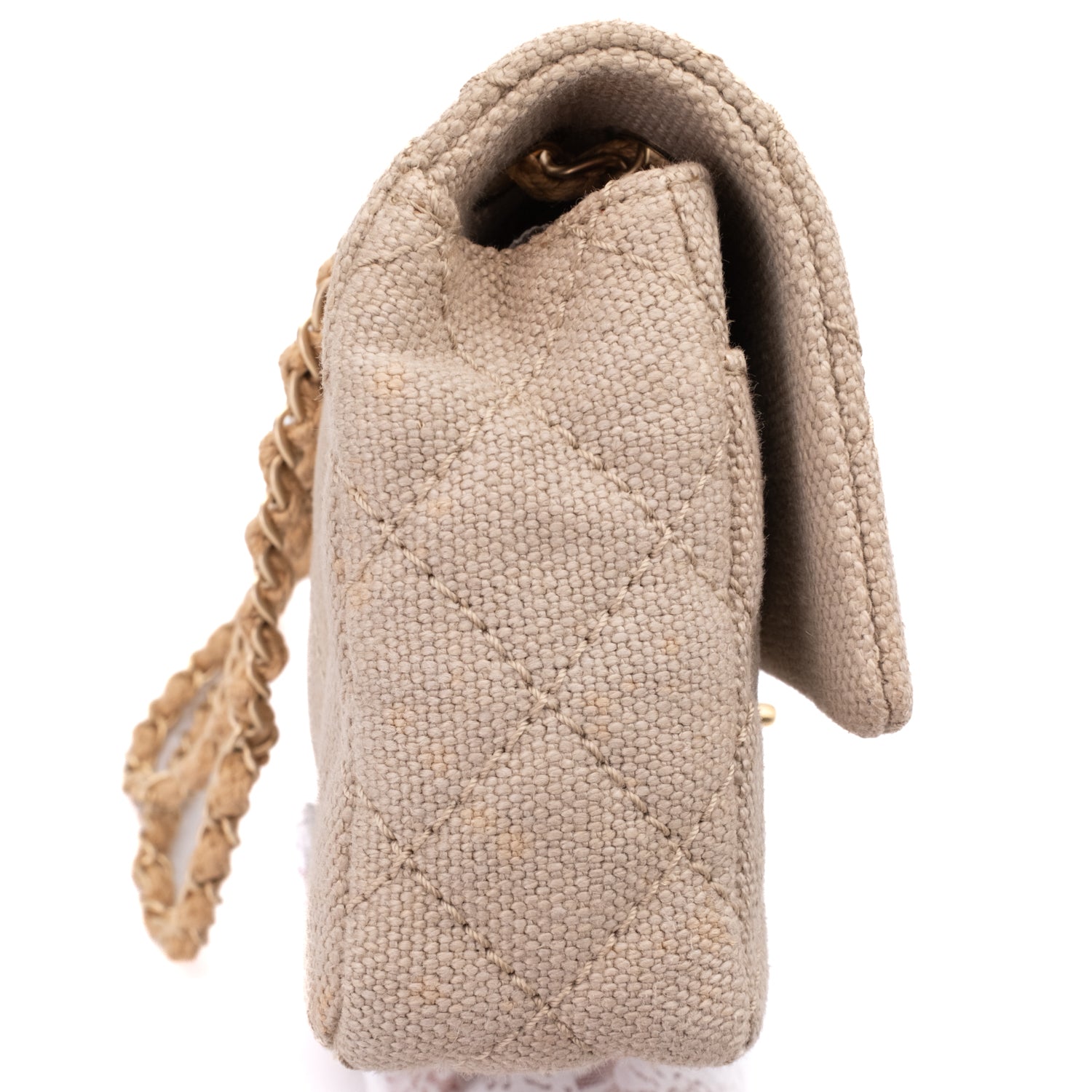 Beige Chanel Classic Double Flap Bag in Medium Größe aus Leinen Canvas Material mit matt goldener Hardware Vorderansicht 