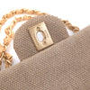 Beige Chanel Classic Double Flap Bag in Medium Größe aus Leinen Canvas Material mit matt goldener Hardware Vorderansicht 