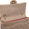 Beige Chanel Classic Double Flap Bag in Medium Größe aus Leinen Canvas Material mit matt goldener Hardware Vorderansicht 