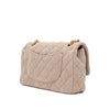 Beige Chanel Classic Double Flap Bag in Medium Größe aus Leinen Canvas Material mit matt goldener Hardware Vorderansicht 