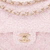 Chanel Classic Timeless Double Flap Bag in Medium Größe aus rosa Tweed Material mit goldener Hardware Schließe
