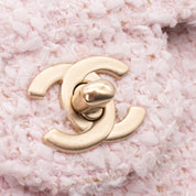 Chanel Classic Timeless Double Flap Bag in Medium Größe aus rosa Tweed Material mit goldener Hardware Logo