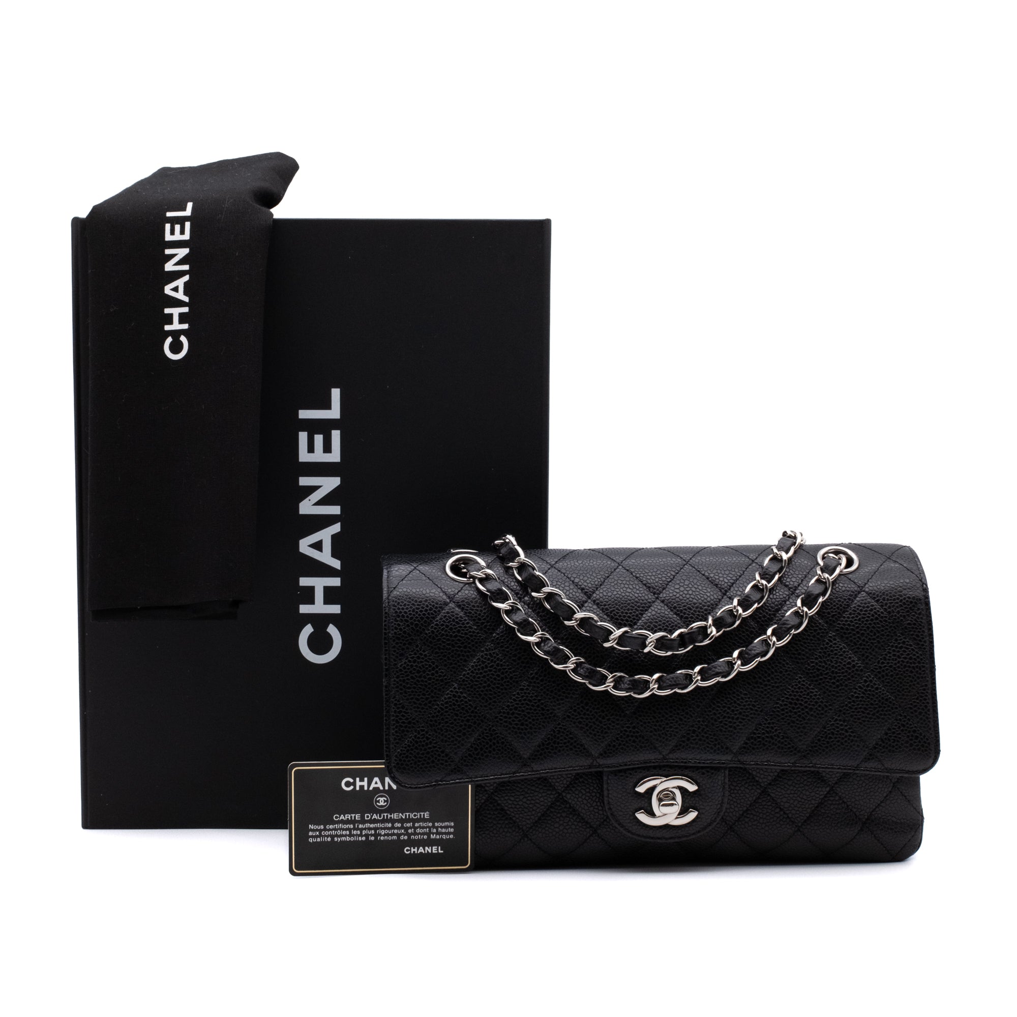 Chanel Classic Timeless Double Flap Bag in Medium Größe aus schwarzem Caviar Leder Material mit silberner Hardware Lieferumfang 