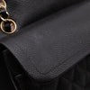 Chanel Classic Timeless Double Flap Bag in Medium Größe aus schwarzem Caviar Leder Material mit goldener Hardware