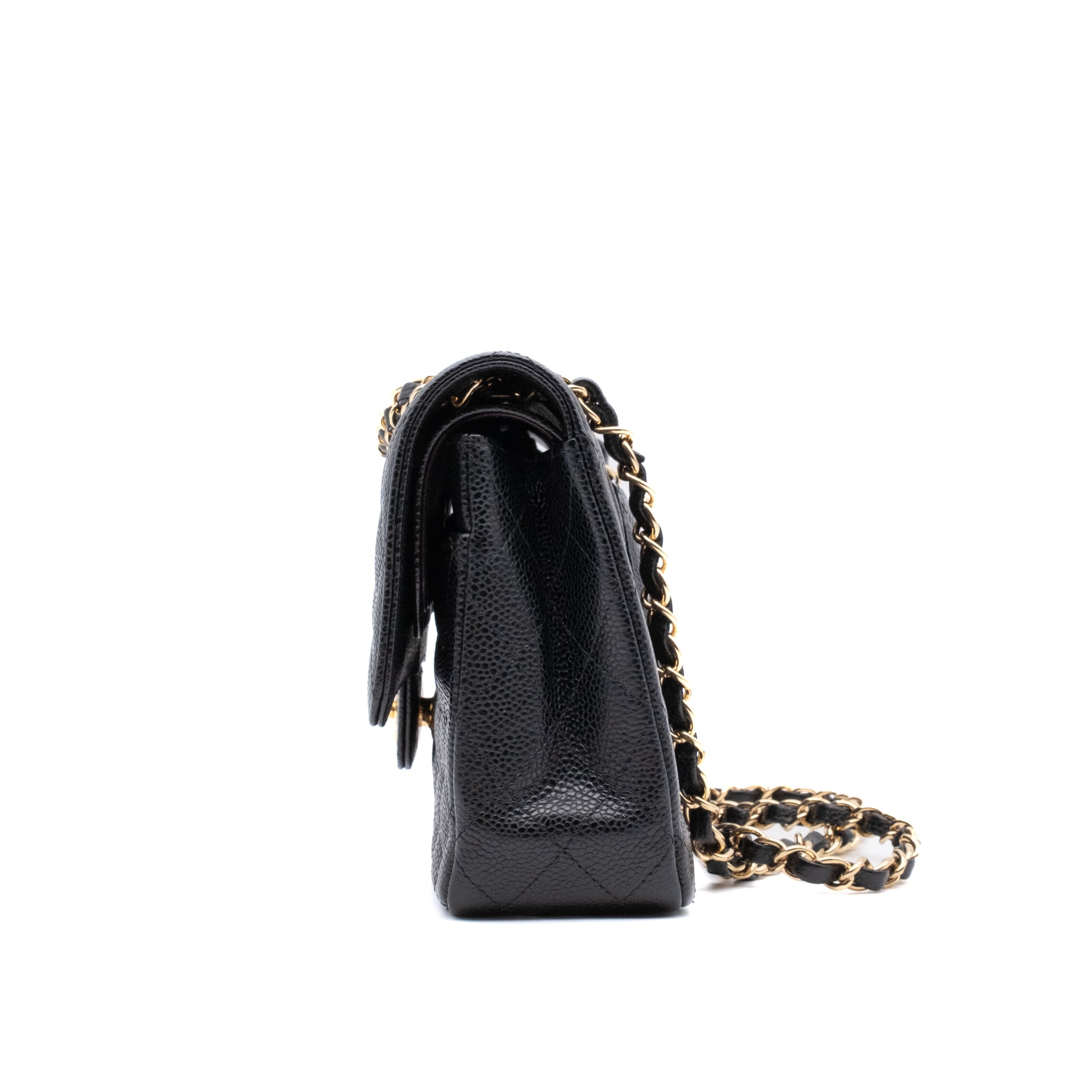 Chanel Classic Timeless Double Flap Bag in Medium Größe aus schwarzem Caviar Leder Material mit goldener Hardware