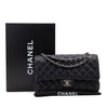 Chanel Classic Timeless Double Flap Bag in Medium Größe aus schwarzem Caviar Leder Material mit silberner Hardware Full Set