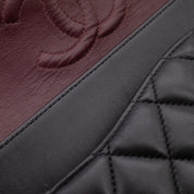 Chanel Classic Timeless Double Flap Bag in Medium Größe aus schwarzem Lammleder Material mit goldener Hardware