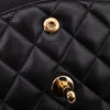 Chanel Classic Timeless Double Flap Bag in Medium Größe aus schwarzem Lammleder Material mit goldener Hardware