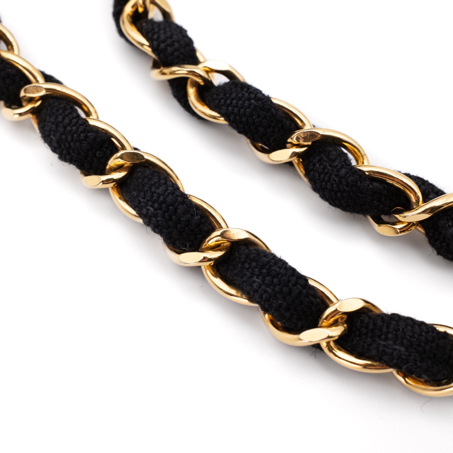 Vintage Chanel Classic Timeless Double Flap Bag in Medium Größe aus schwarzem Leinen Canvas Material mit goldener Hardware