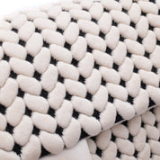 Chanel Classic Timeless Double Flap Bag in Medium Größe aus schwarze weissem Wolle Jersey Material mit goldener Hardware