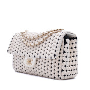 Chanel Classic Timeless Double Flap Bag in Medium Größe aus schwarze weissem Wolle Jersey Material mit goldener Hardware