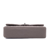 Chanel Classic Timeless Double Flap Bag in Medium Größe aus beige taupe Jersey Material mit silberner Hardware