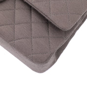 Chanel Classic Timeless Double Flap Bag in Medium Größe aus beige taupe Jersey Material mit silberner Hardware