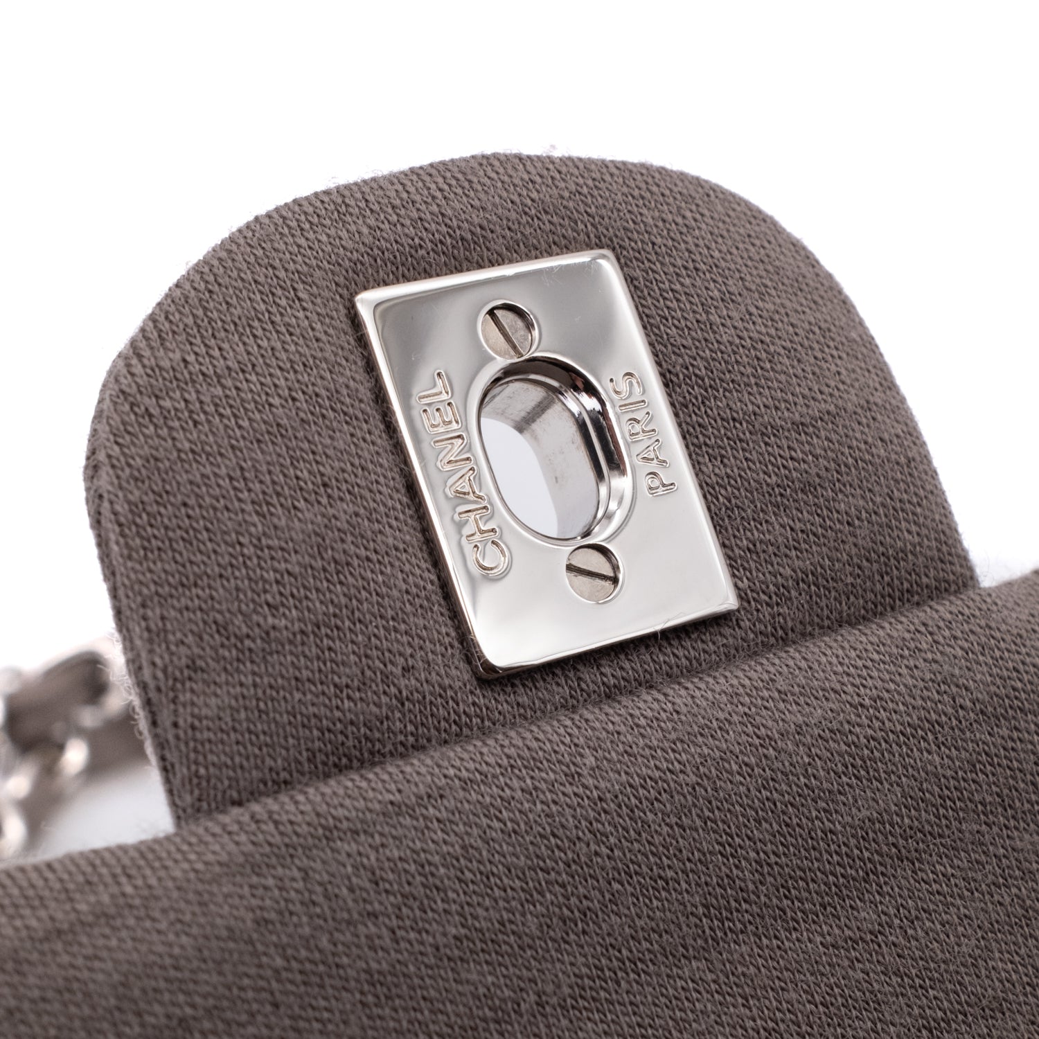 Chanel Classic Timeless Double Flap Bag in Medium Größe aus beige taupe Jersey Material mit silberner Hardware