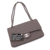 Chanel Classic Timeless Double Flap Bag in Medium Größe aus beige taupe Jersey Material mit silberner Hardware