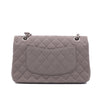 Chanel Classic Timeless Double Flap Bag in Medium Größe aus beige taupe Jersey Material mit silberner Hardware