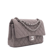 Chanel Classic Timeless Double Flap Bag in Medium Größe aus beige taupe Jersey Material mit silberner Hardware