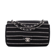 Schwarz Weiss gestreifte Chanel Classic Double Flap Bag in Medium Größe aus Tweed und Ribbon mit silberner Hardware Vorderansicht 