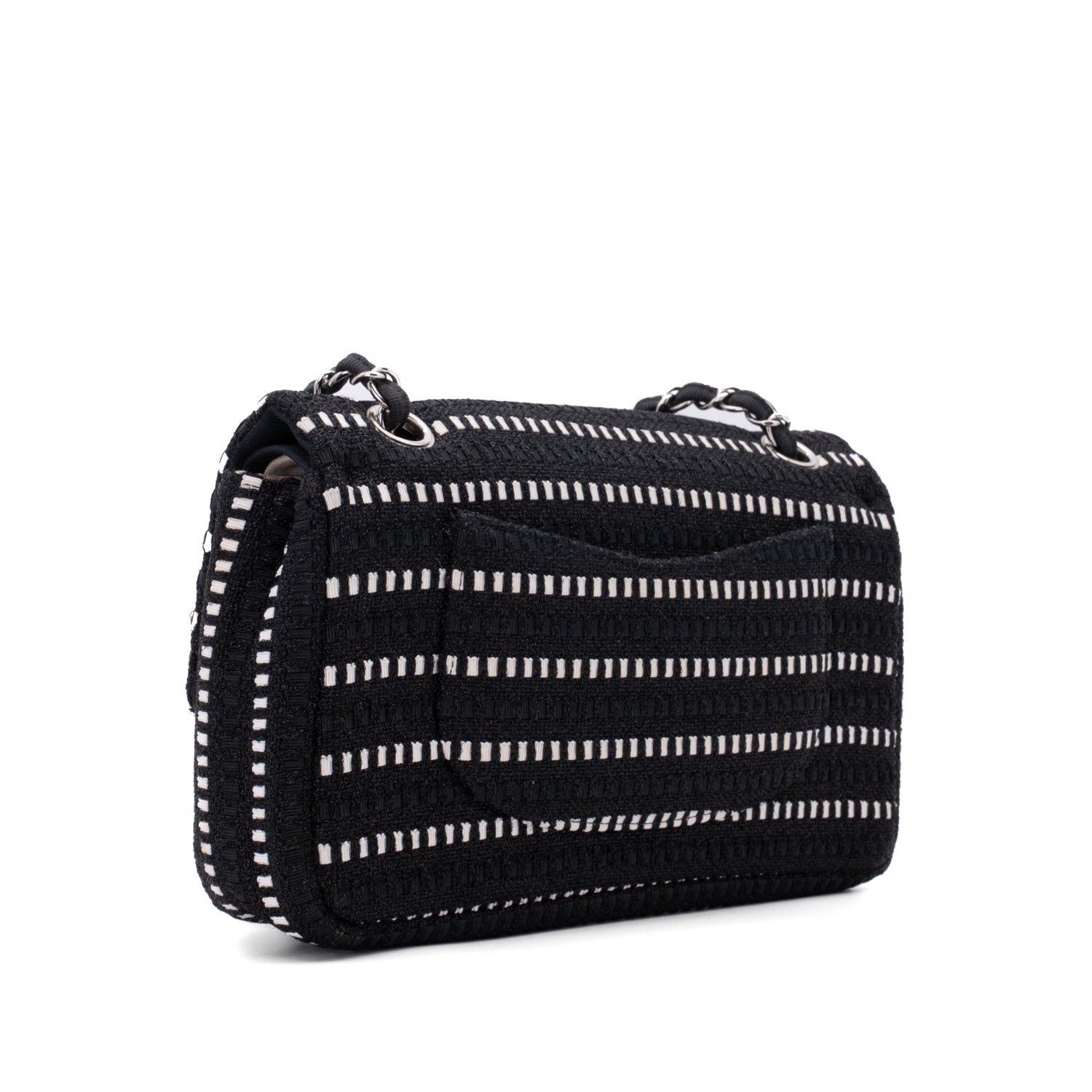 Schwarz Weiss gestreifte Chanel Classic Double Flap Bag in Medium Größe aus Tweed und Ribbon mit silberner Hardware