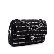 Schwarz Weiss gestreifte Chanel Classic Double Flap Bag in Medium Größe aus Tweed und Ribbon mit silberner Hardware