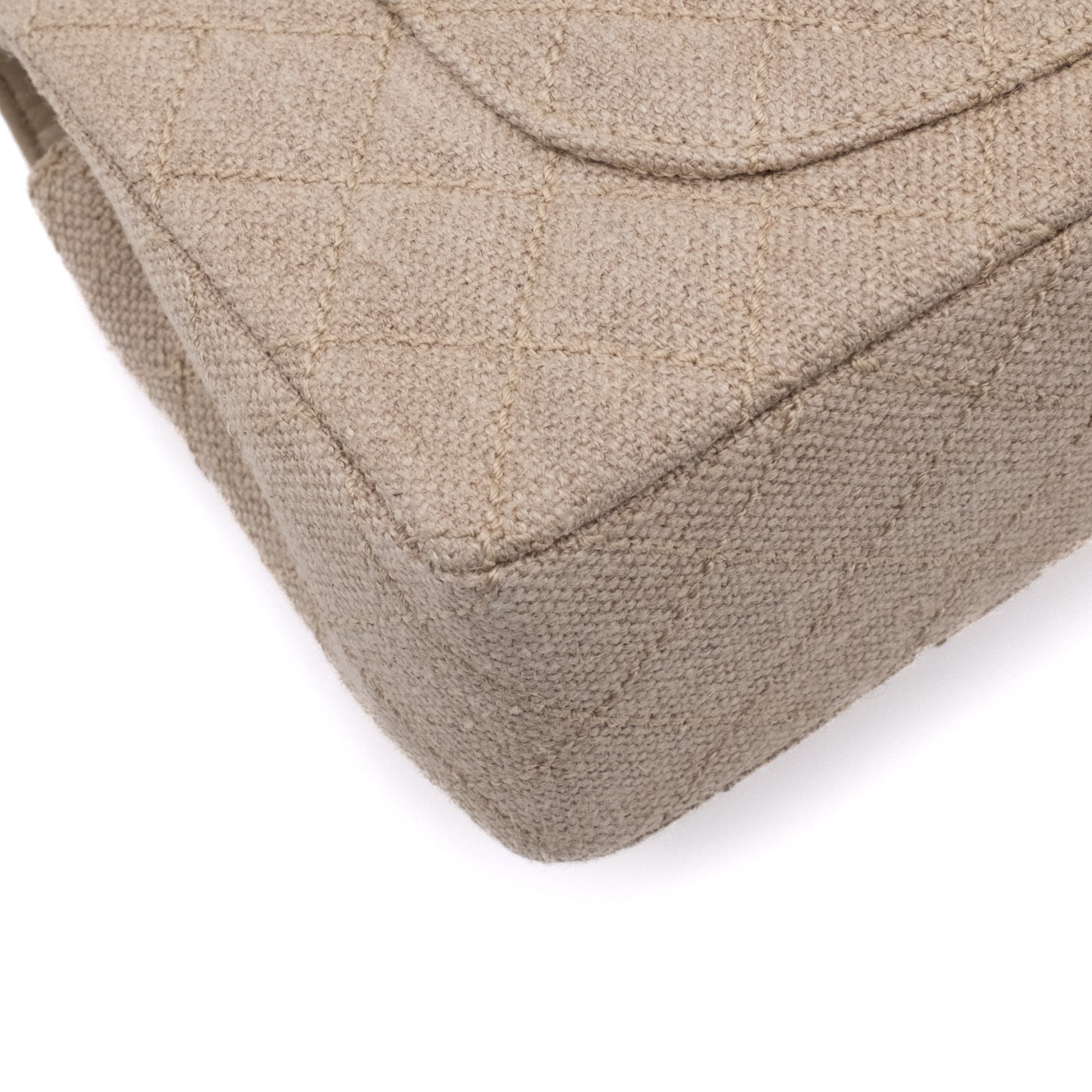 Vintage Chanel Classic Timeless Double Flap Bag in Small Größe aus beigem Leinen Canvas Material mit goldener Hardware