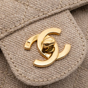 Vintage Chanel Classic Timeless Double Flap Bag in Small Größe aus beigem Leinen Canvas Material mit goldener Hardware