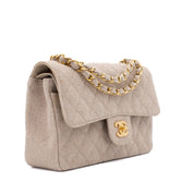 Vintage Chanel Classic Timeless Double Flap Bag in Small Größe aus beigem Leinen Canvas Material mit goldener Hardware