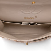 Gestreifte Vintage Chanel Timeless Double Flap Bag Handtasche in  Small Größe aus Baumwolle Canvas Leinen Material mit goldener Hardware Innenraum 