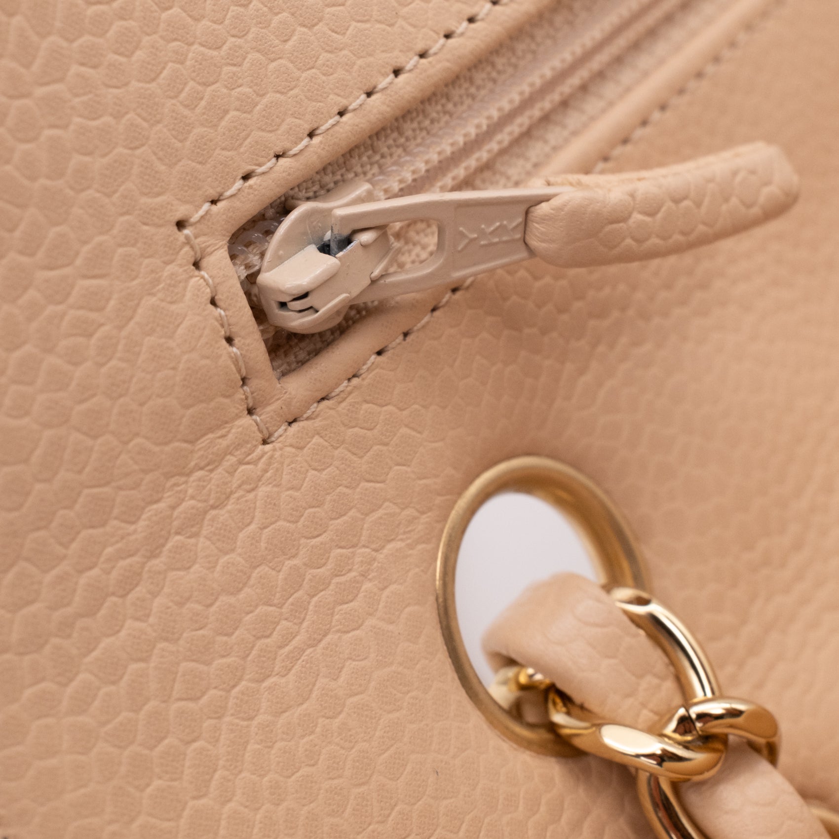 Chanel Double Flap Bag Medium Caviarleder Beige GHW