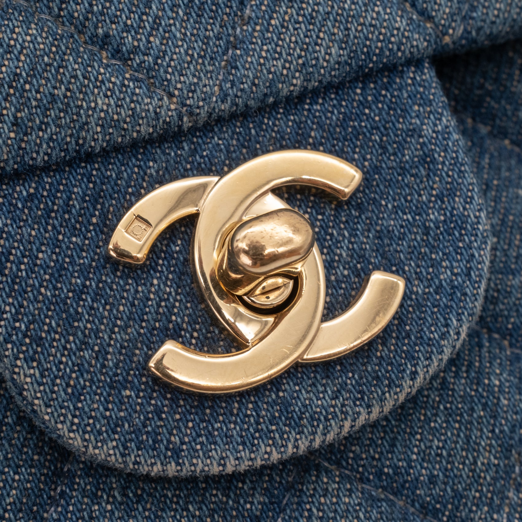 Chanel Classic Double Flap Medium Denim Jeans Blau 24k GHW