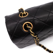 Chanel Classic Double Flap Medium Lammleder Schwarz 24k GHW