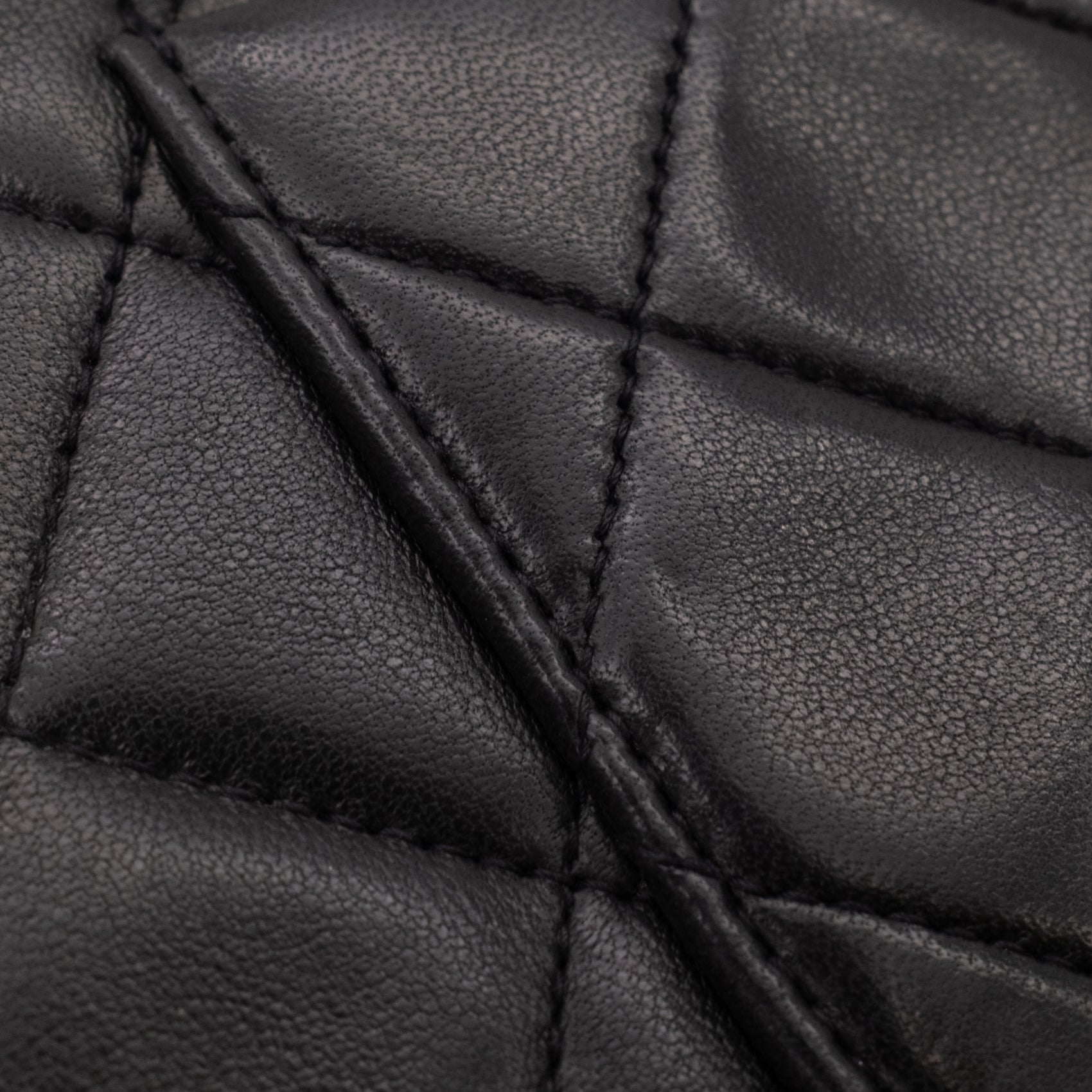 Chanel Classic Double Flap Bag Medium Lammleder Schwarz 24k GHW