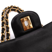 Chanel Classic Double Flap Medium Lammleder Schwarz 24k GHW