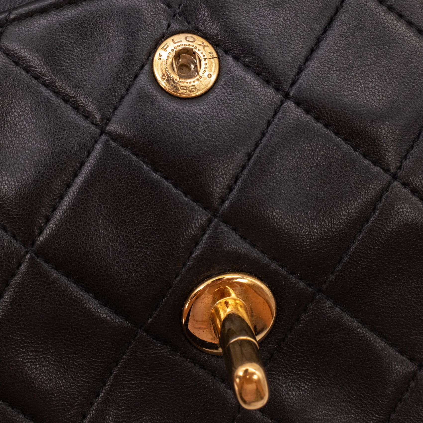 Chanel Classic Double Flap Medium Lammleder Schwarz 24k GHW