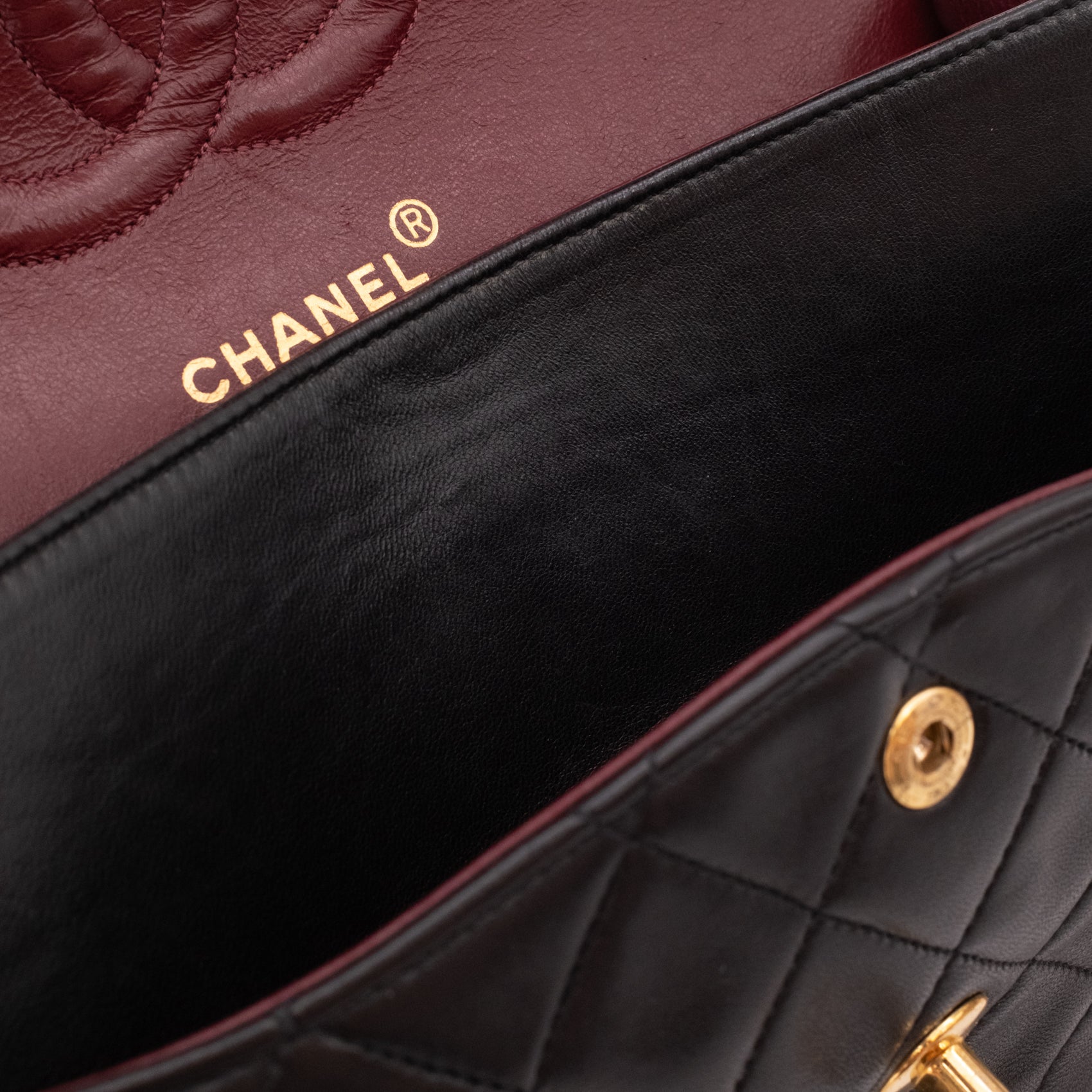 Chanel Classic Double Flap Medium Lammleder Schwarz 24k GHW