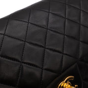 Chanel Classic Double Flap Bag Medium Lammleder Schwarz 24 GHW