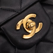 Chanel Classic Double Flap Medium Lammleder Schwarz 24k GHW