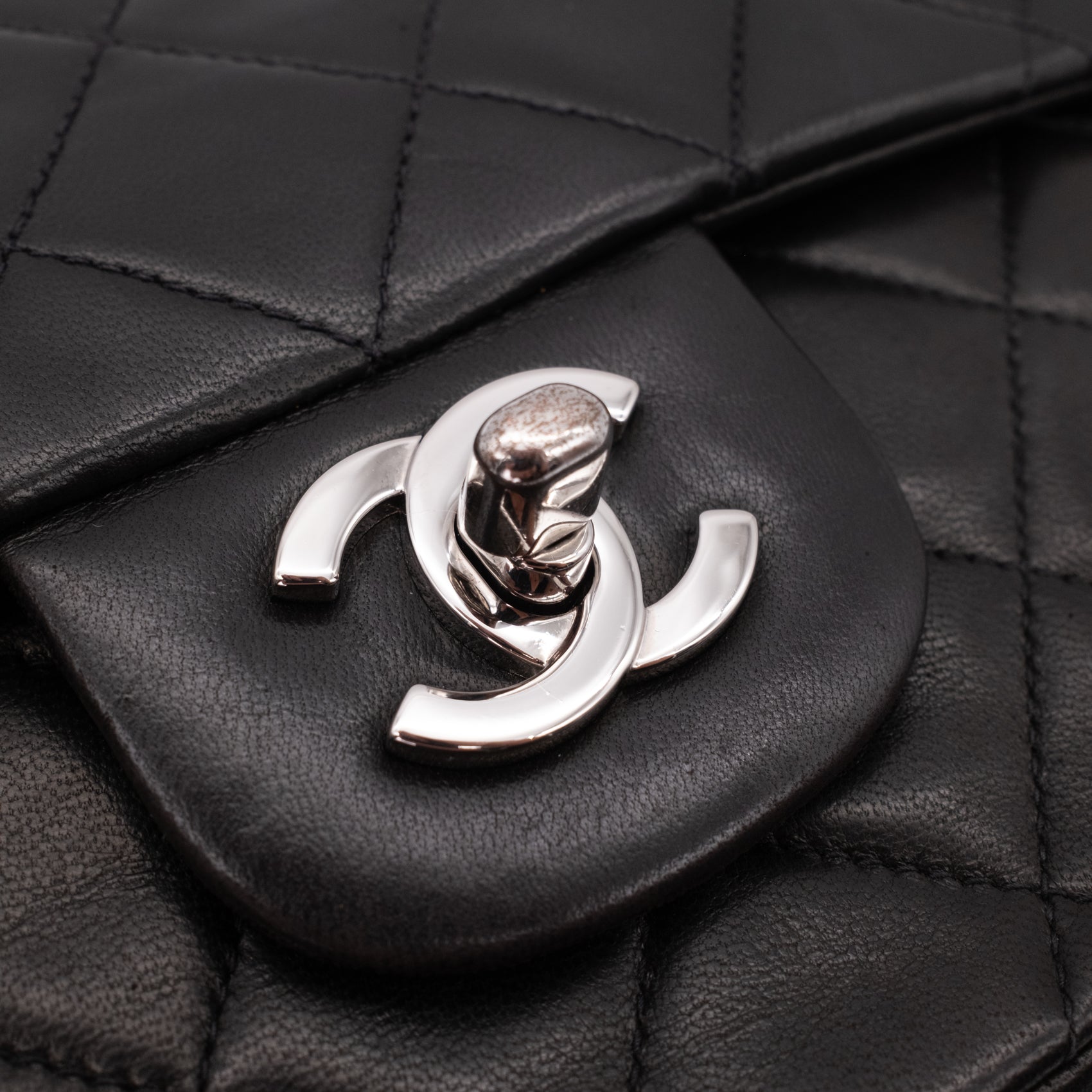 Chanel Classic Double Flap Medium Lammleder Schwarz SHW