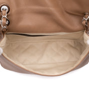 Chanel Classic Timeless Single Flap Jumbo Caviar Leder Beige Braun SHW