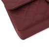 Weinrote Chanel Single Flap Bag in Medium Größe aus burgundy farbendem Jersey Material mit goldener Hardware