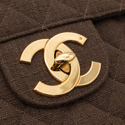 Vintage Chanel Classic Timeless Single Flap Bag in Jumbo Maxi Größe aus braunem Leinen Canvas Material mit goldener Hardware CC Lock