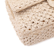 Creme Chanel Classic Timeless Single Flap Bag in Medium Größe aus Raffia Crochet Häkeln Material mit antik goldener Hardware
